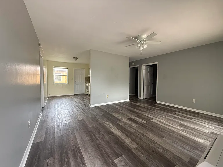 4109 SW 24th St — Photo 3