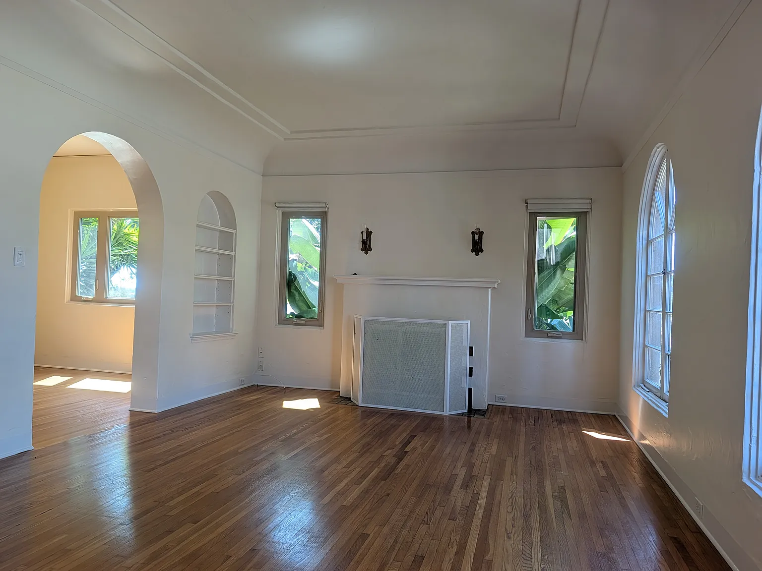2 bed, 1.5 bath, 1300 sqft, $2,935 — Photo 1