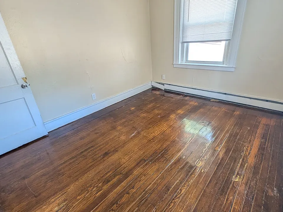 703 Howard Ave #1