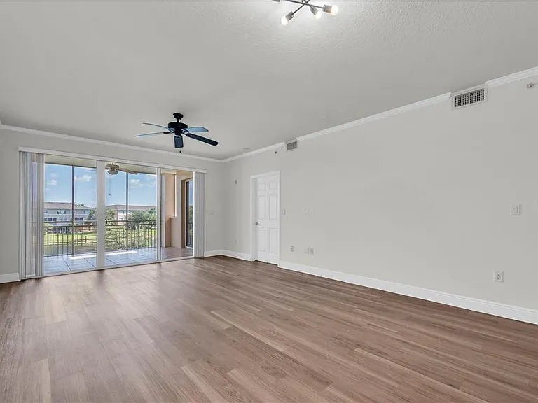 7069 Key Haven Rd #302 — Photo 14