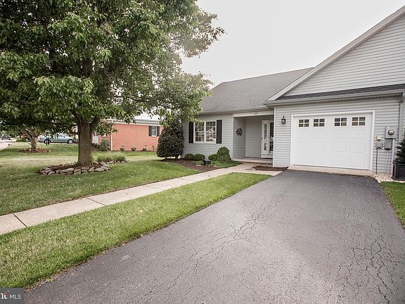 4th image of 127 Westhall Dr