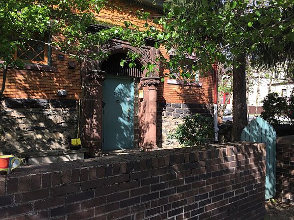 private front courtyard