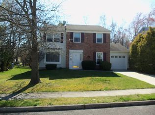 17 Crescent Hollow Dr, Sewell, NJ 08080