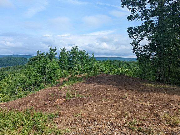 4th image of 21 Ridgeline Dr
