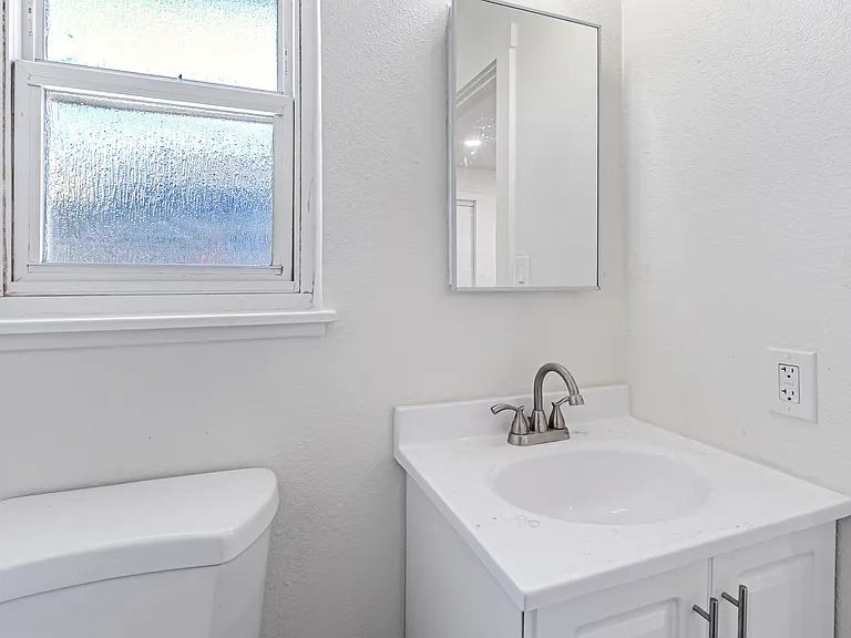 2158 San Rafael Ave — Photo 26
