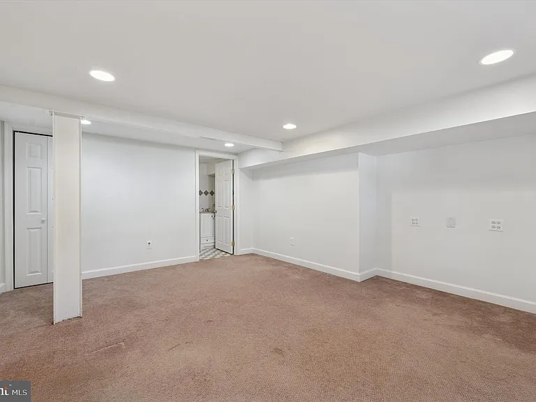 1156 Garfield Ave — Photo 21