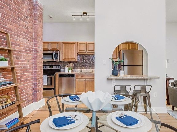 5th image of 54 Forest St APT 212