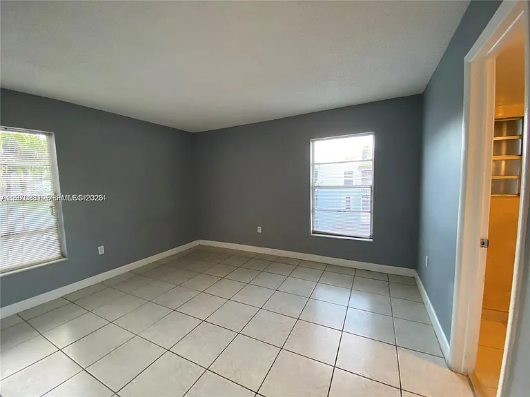 1735 W 60th St #M301 — Photo 17