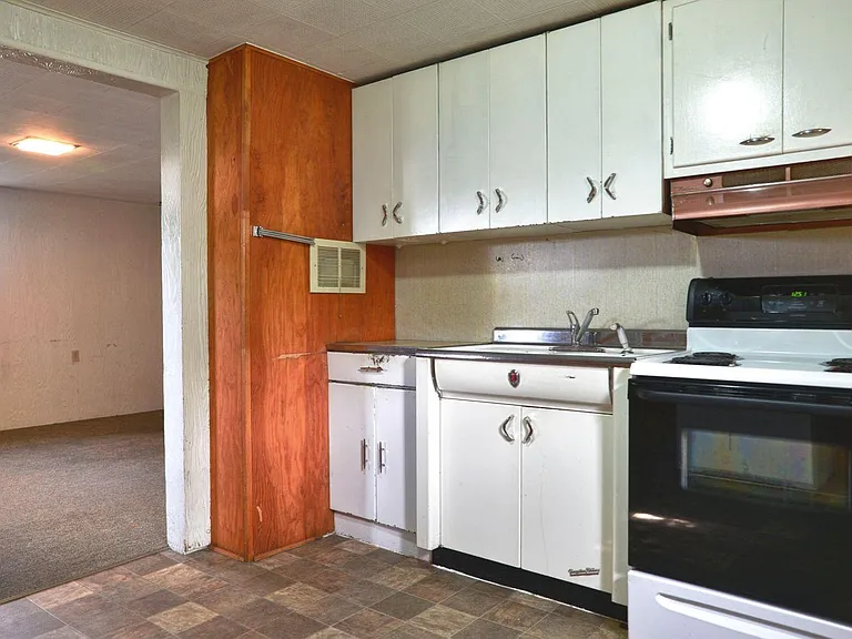 721 Helena Ave — Photo 3