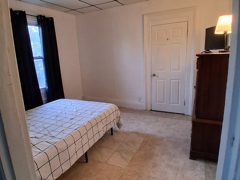 76 Silver Ln #2