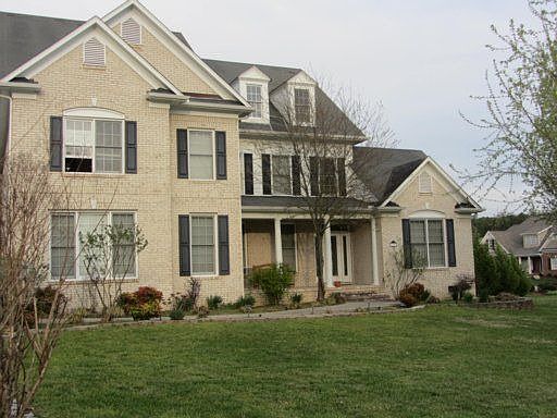 1st image of 206 Rothesay Ln