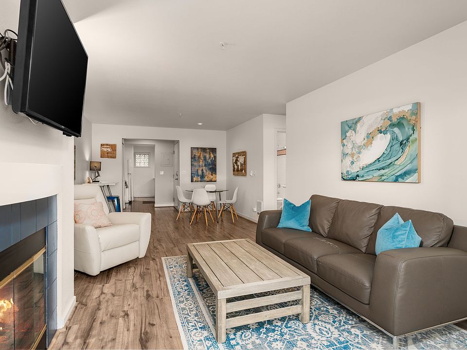 1st image of 1504 Aurora Ave N APT 210
