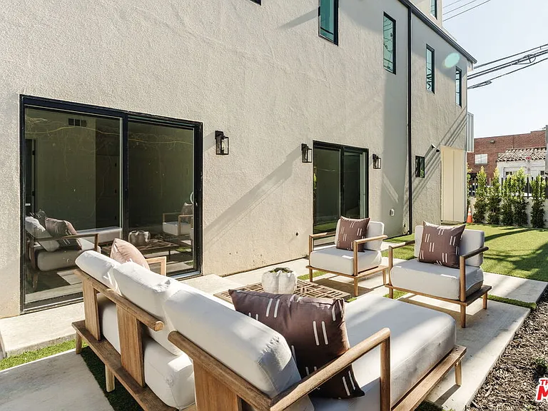 6765 1/2 Lexington Ave — Photo 7