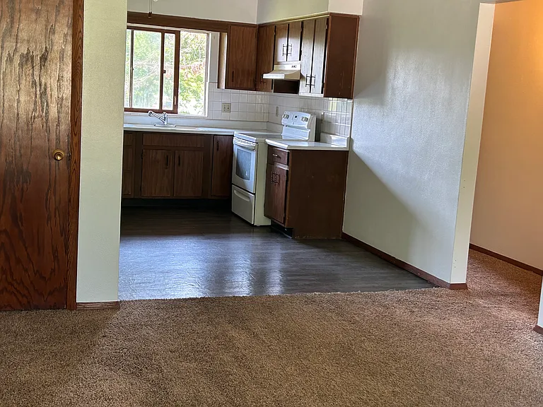 2274 W Glenview Dr #2 — Photo 9