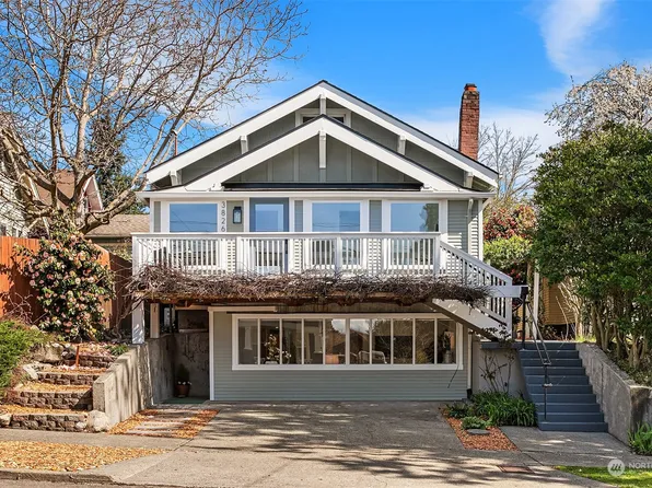 3826 Densmore Avenue N, Seattle, WA 98103