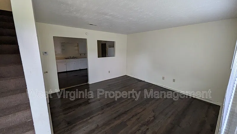 2 bed, 1.0 bath, 950 sqft, $925 — Photo 3