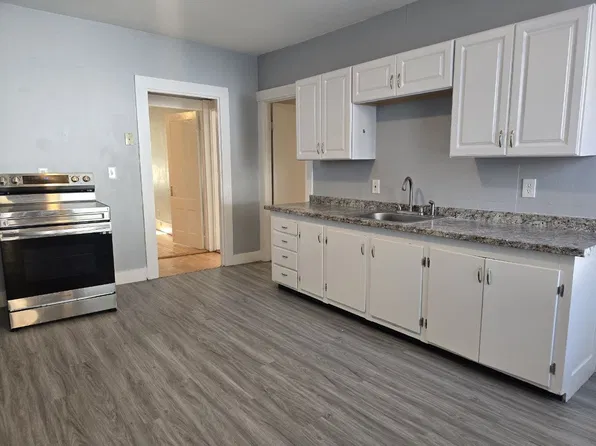 33 Front St #39, Pembroke, NH 03275