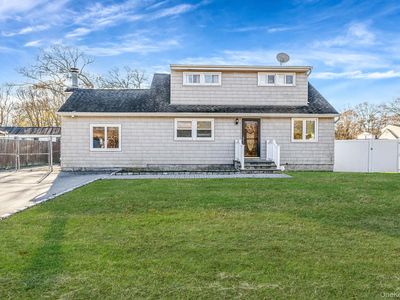 32 Rockledge Drive, Shirley, NY, 11967