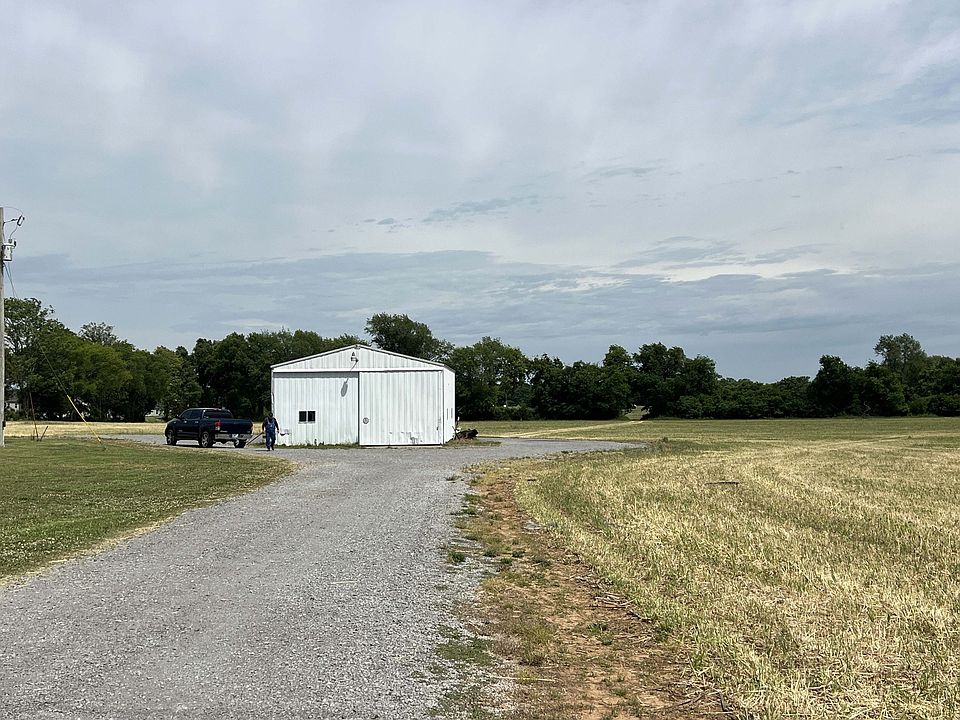 2nd image of 1167 Rucker Ln