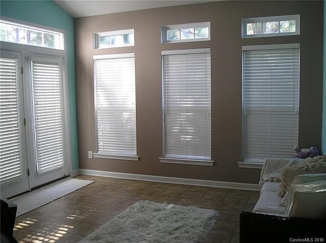 2nd image of 170 N Arcadian Way