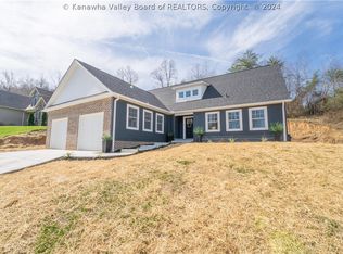 142 Castleknock Rd, Winfield, WV 25213