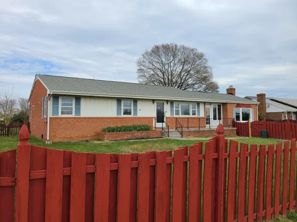 1910 Briscoe Ln, Fredericksburg, VA 22401