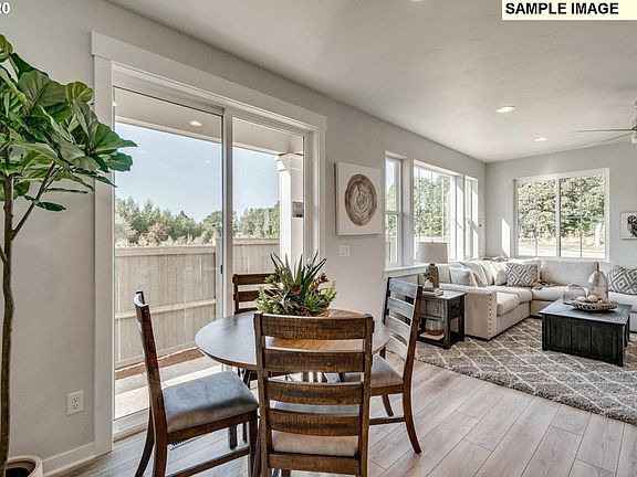 4th image of 4119 SE Century Blvd #282