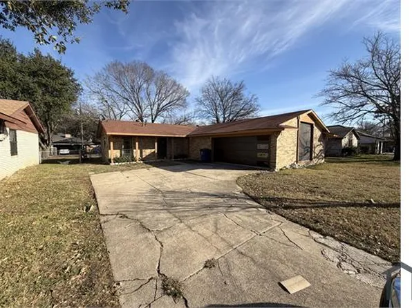 2722 N Saint Augustine Dr, Dallas, TX 75227