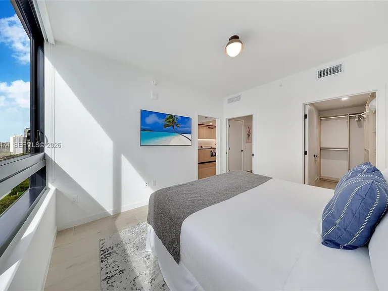 225 N Miami Ave #1510 — Photo 7