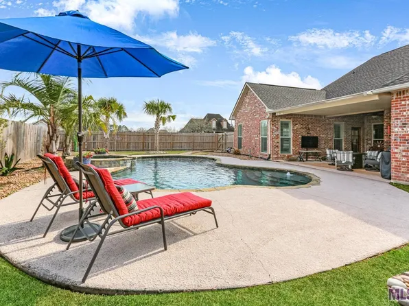 17669 Lake Vista Dr, Greenwell Springs, LA 70739