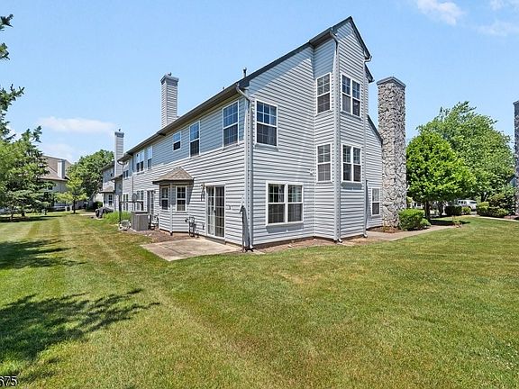 4th image of 385 Draco Rd