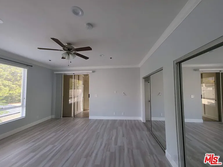 1844 Thayer Ave #102 — Photo 25