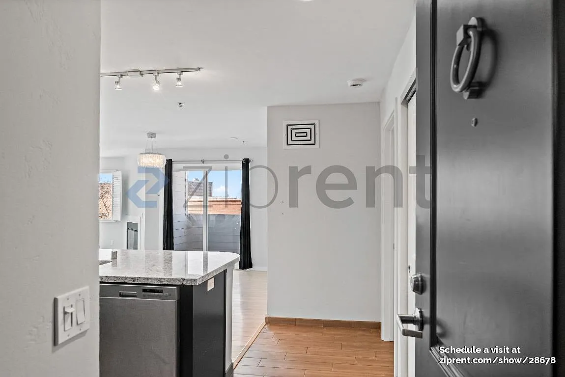 2 bed, 1104 sqft, $3,600 — Photo 4