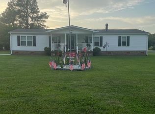 793 Apple Valley Rd, Loris, SC 29569