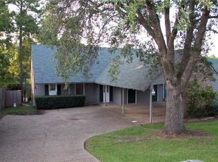 942 Woodyard Dr, Natchitoches, LA 71457