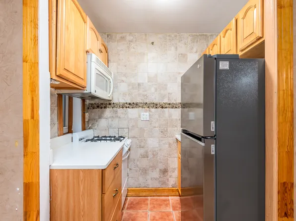 33-35 81st Street image 6 of 13