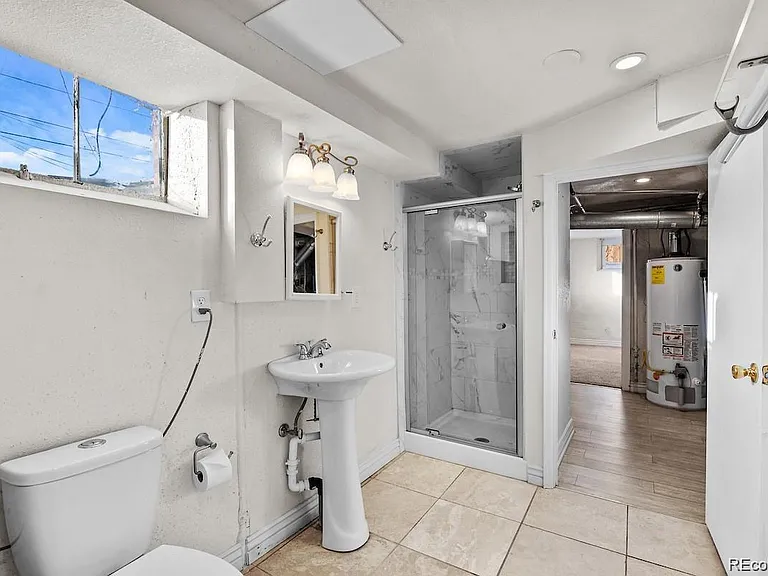 3085 Clermont St — Photo 28