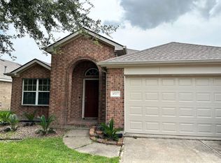 4527 Estate Dr, Baytown, TX 77521