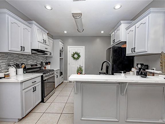 5th image of 8210 Palmas Dr