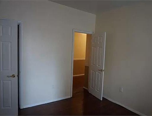 5th image of 520 Broadway #3B