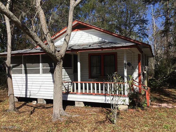 5th image of 4044 Everett Ave