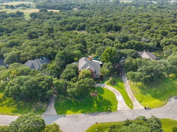 3400 Wild Oaks Ct, Burleson, TX 76028