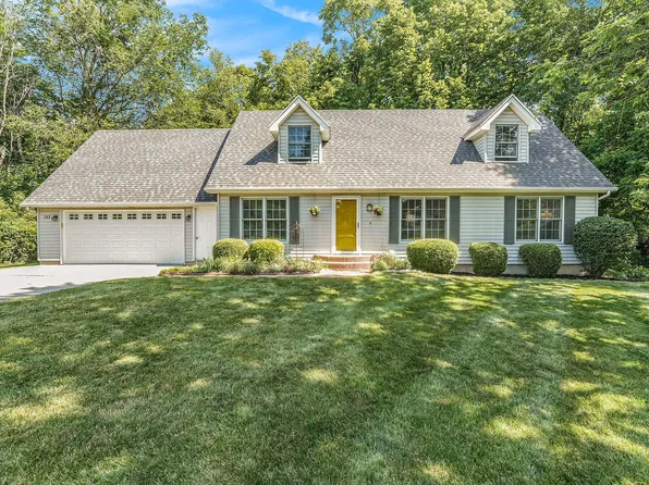 142 Casey Ct SE, Caledonia, MI 49316