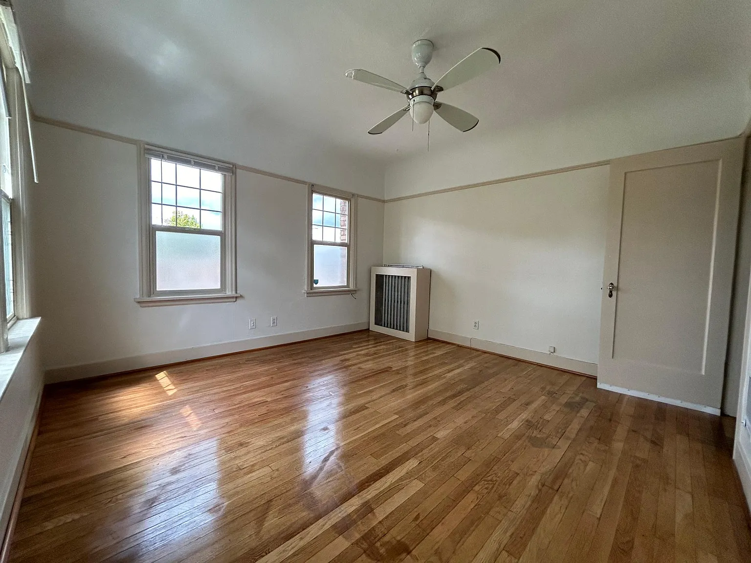 1 bed, 650 sqft, $1,350 — Photo 4