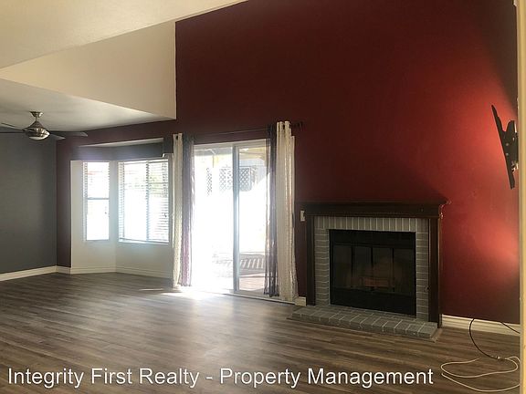 5th image of 1878 Manzana Way