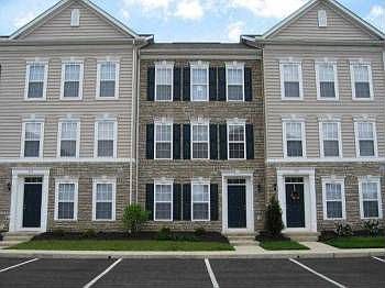 1st image of 322 Silver Maple Dr