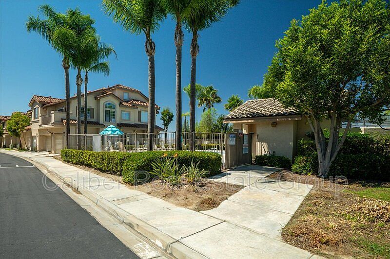 1st image of 7743 E Viewrim Dr