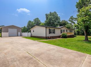 6658 Flint Hill Rd, Sophia, NC 27350