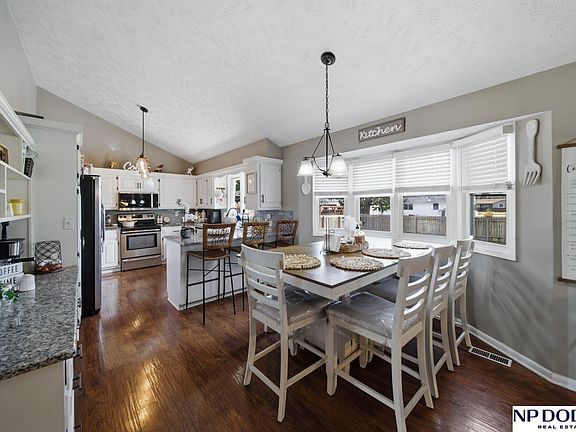 4th image of 2049 Teakwood Dr