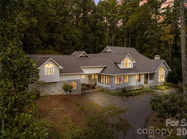 4 Cedar Hill Dr, Asheville, NC 28803